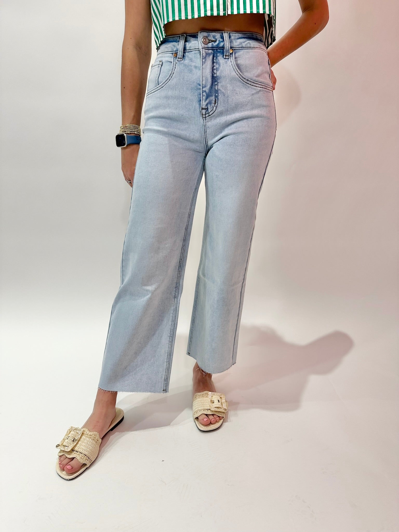 Mid Rise Straight Jeans LT. Blue